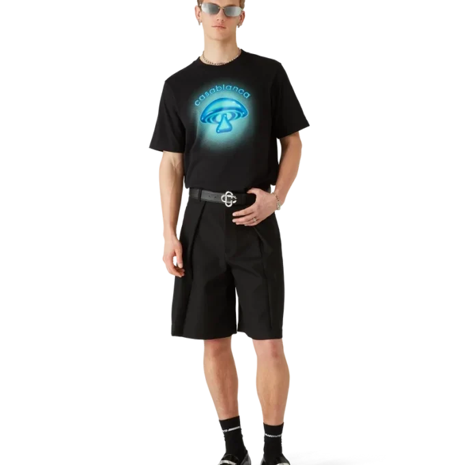 Airbrush-Pilz-Logo-T-Shirt mit kurzen Shorts