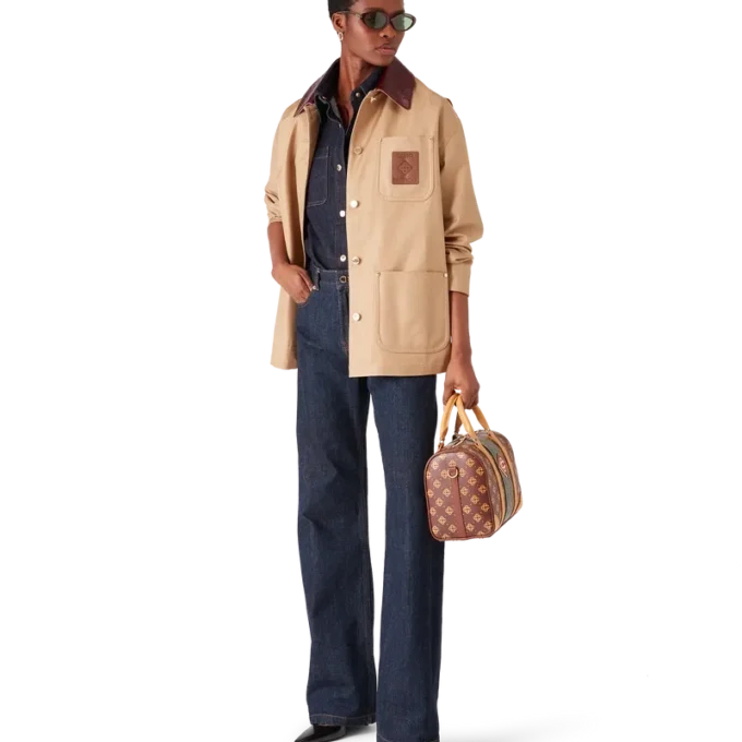 Beigefarbene Arbeitsjacke