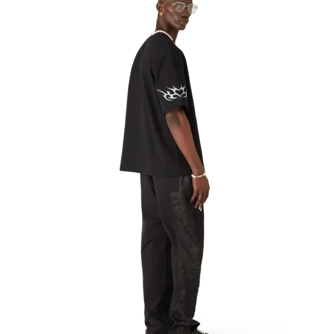 Blades Oversized-T-Shirt mit kurzen Shorts Blades Oversized-T-Shirt mit kurzen Shorts