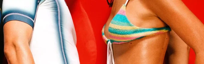 Gestreiftes Bikini-Oberteil aus Frottee