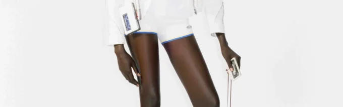 Weiße Baumwoll-Drill-Jacke mit Reißverschluss Weiße Baumwoll-Drill-Jacke mit Reißverschluss