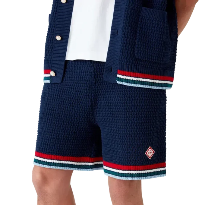 Gothic-Häkel-Shorts