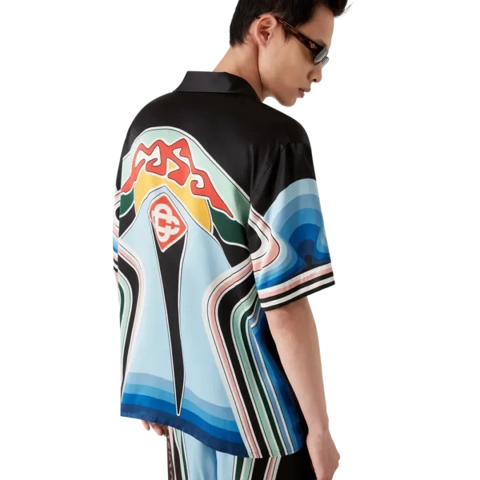 Graphic Mountain Kurzarm-Seidenhemd mit Shorts