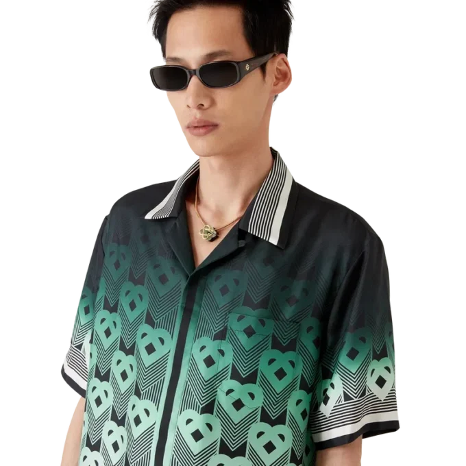 Kurzärmeliges Seidenhemd mit Farbverlaufs-Monogramm