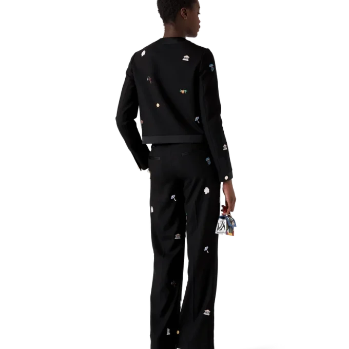 Maßgeschneiderte Jacke aus Wolle mit gesticktem Motiv