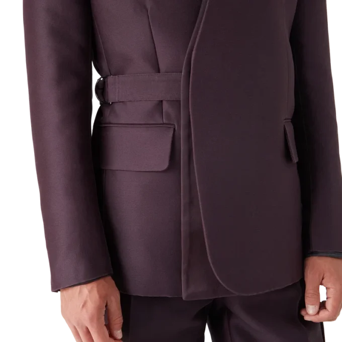 Maßgeschneiderte Wickeljacke aus Woll-Seiden-Mischung