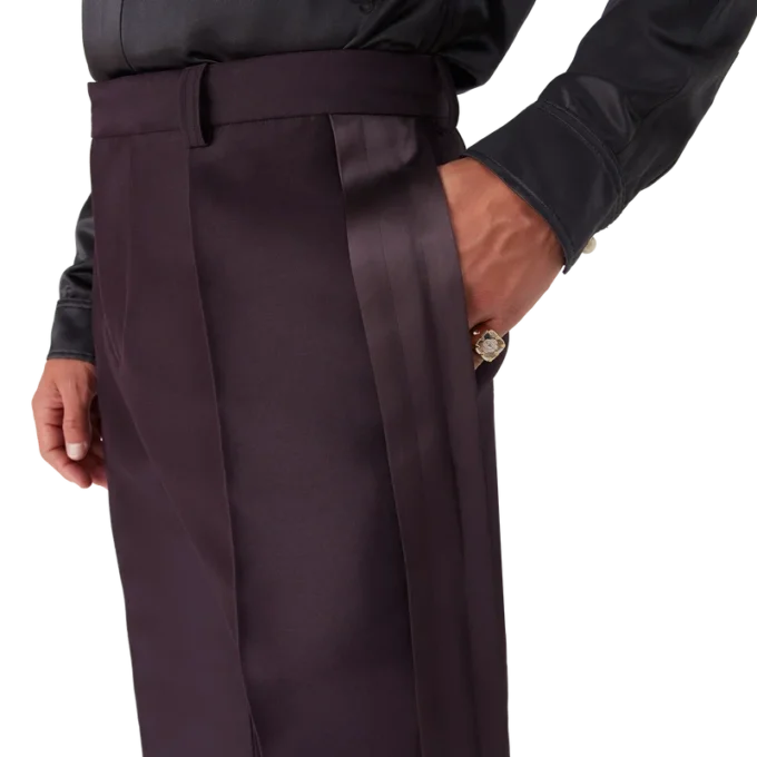 Maßgeschneiderte Woll-Seiden-Hose mit Seitenstreifen von Blend