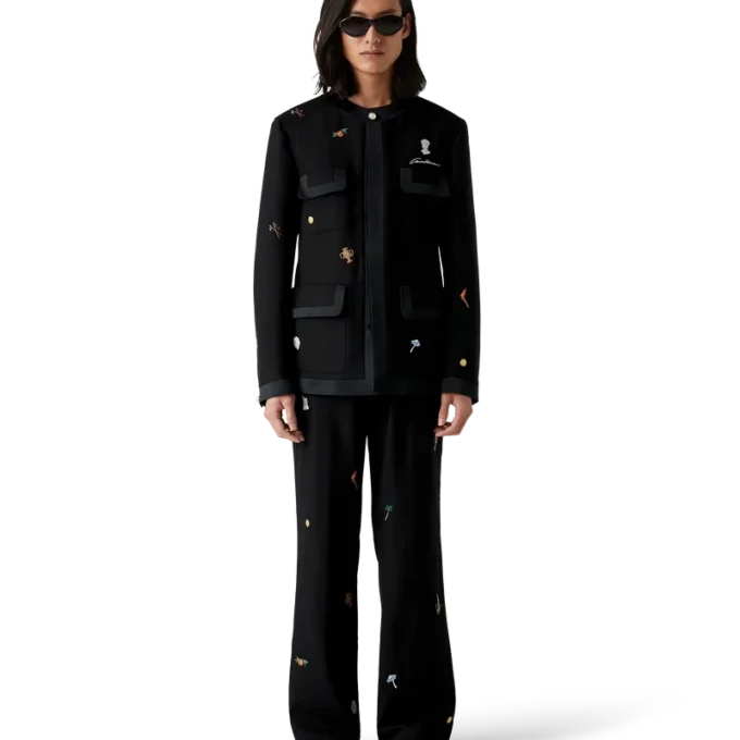 Maßgeschneiderte Jacke aus Wolle mit gesticktem Motiv