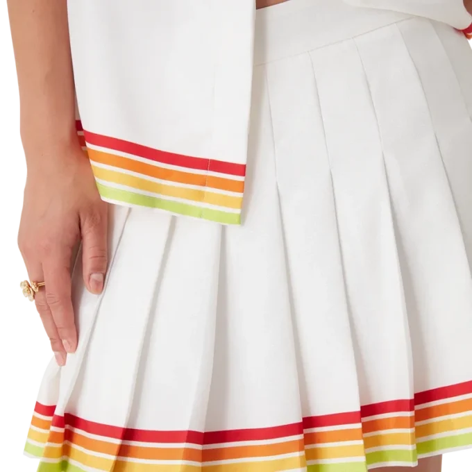 Orangefarbener Plisseerock aus Seidentwill mit Maskottchen