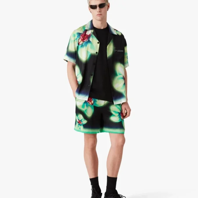 Orchid Glitch Kurzarm-Seidenhemd aus Shorts