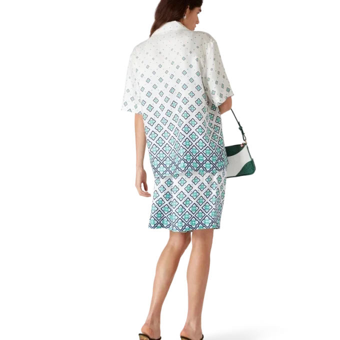 Seidenhemd mit Monogramm und Farbverlauf in Shorts-Form