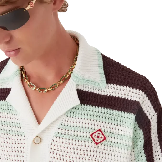 Tennis-Häkelhemd aus Baumwolle mit kurzen Ärmeln Tennis-Häkelhemd aus Baumwolle mit kurzen Ärmeln