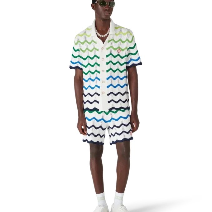 Wave Kurzarm-Strickhemd mit Shorts Wave Kurzarm-Strickhemd mit Shorts
