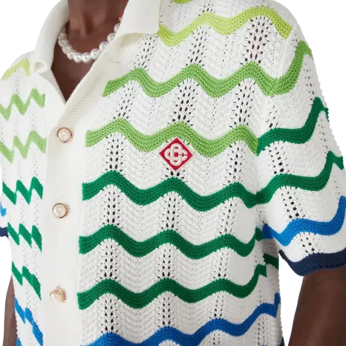 Wave Kurzarm-Strickhemd mit Shorts Wave Kurzarm-Strickhemd mit Shorts