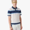Weiß-blau gestreiftes Mesh-Poloshirt mit kurzen Shorts