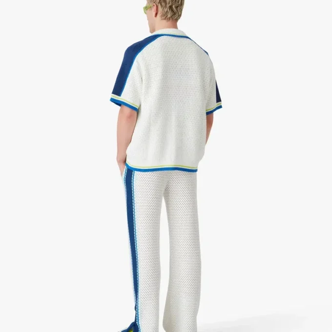 Weiß-blaues Kurzarm-Shorts-Häkelhemd Weiß-blaues Kurzarm-Shorts-Häkelhemd