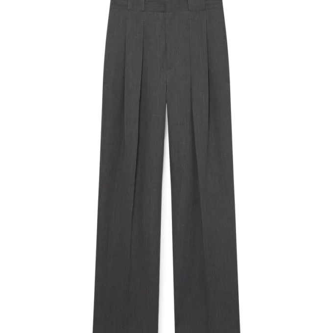 Wollhose mit Gürtelschlaufen an den Hosenbeinen Wollhose mit Gürtelschlaufen an den Hosenbeinen